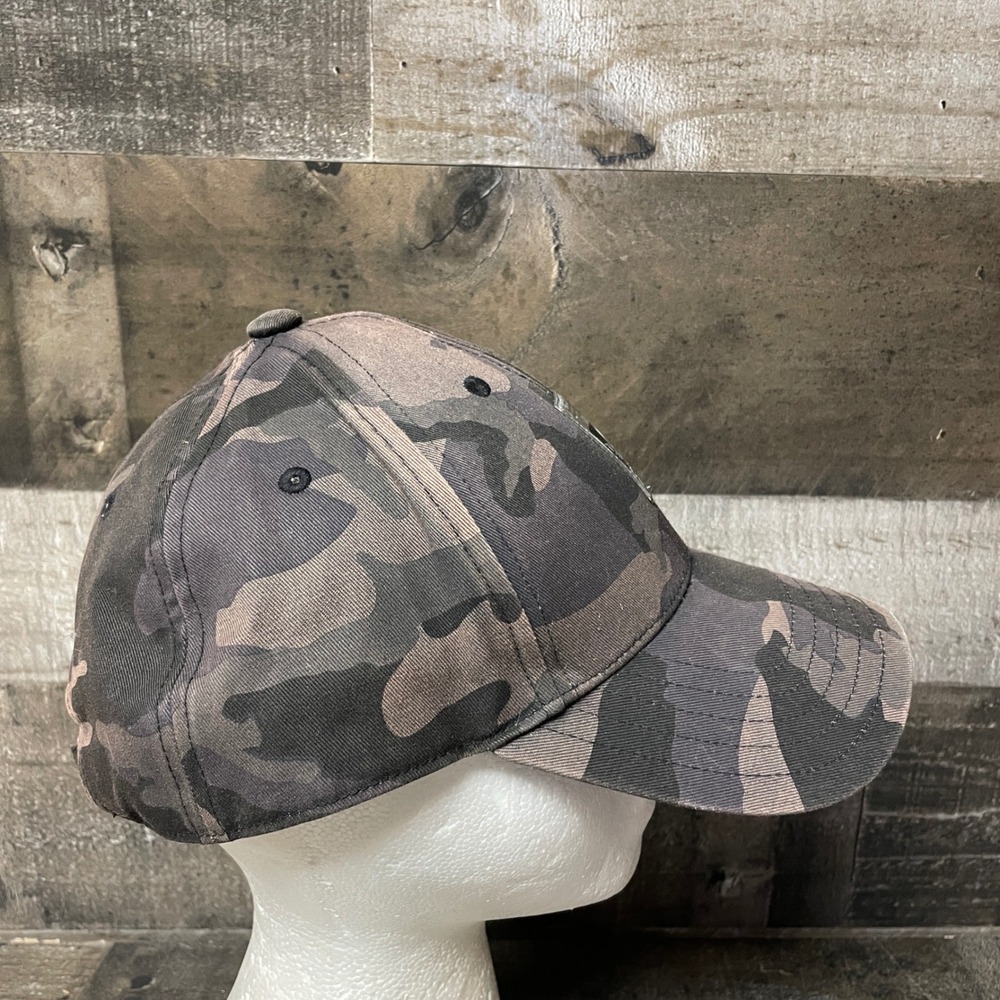Adidas Camouflage Hat Cap Metal Logo Adjustable Strapback Casual Outdoors - Picture 2 of 8